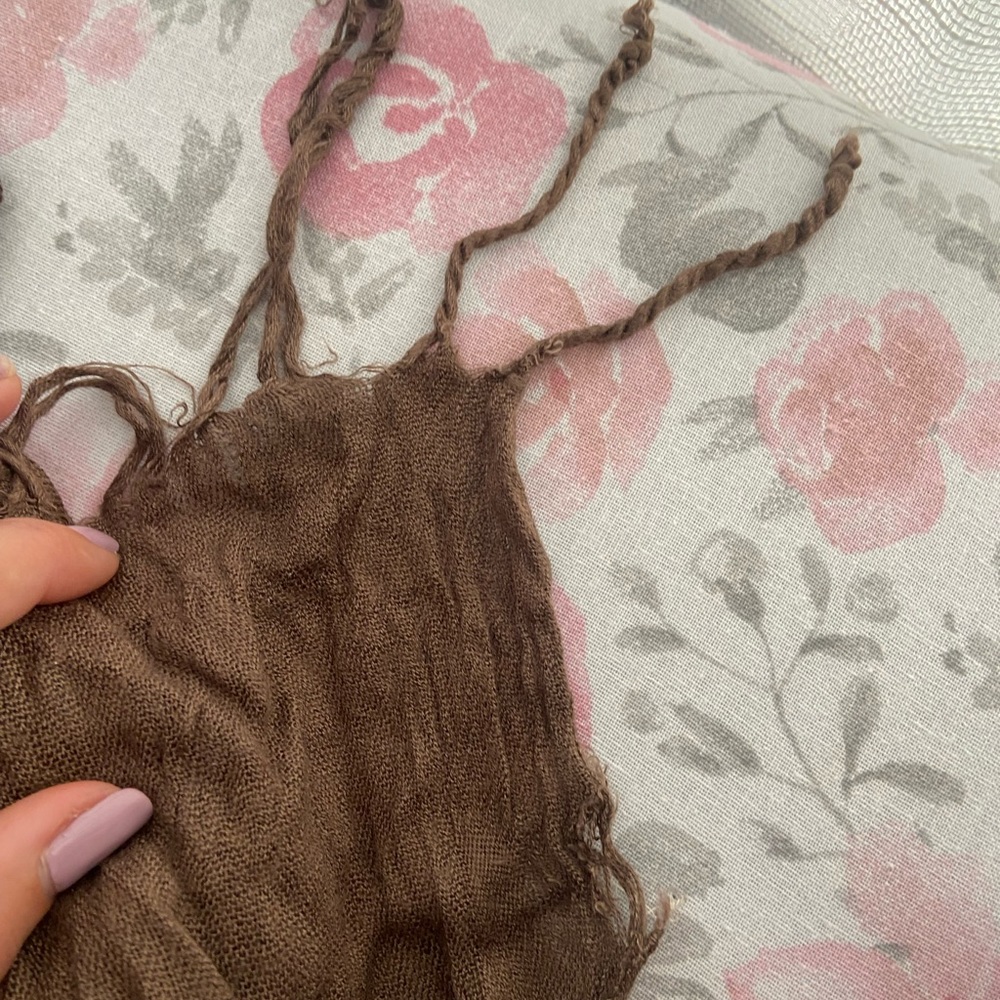 Brown scarf - Picture 5 of 5